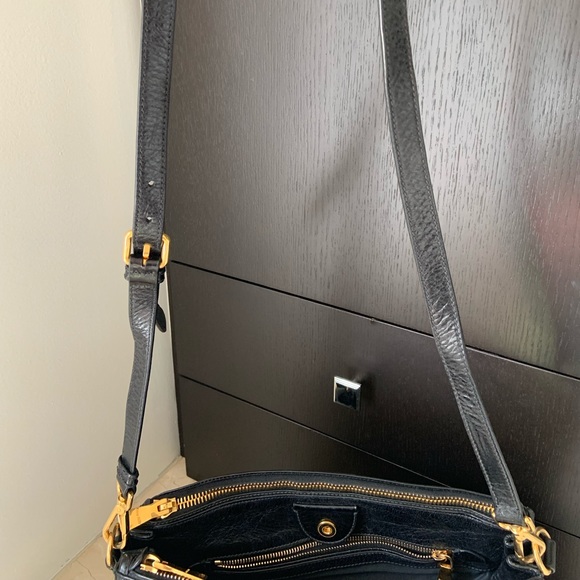 Miu Miu distressed leather satchel - Picture 9 of 10